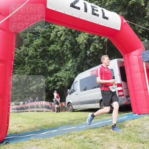 15.06.2025 - 27. Vierlanden-Triathlon KatJ http://msf.ph/oto/8036288 15.06.2025 11:24:54 Schwimmen 935, 981 meine-sportfotos.de