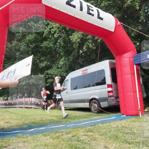 15.06.2025 - 27. Vierlanden-Triathlon KatJ http://msf.ph/oto/8036307 15.06.2025 11:25:04 Schwimmen 981 meine-sportfotos.de