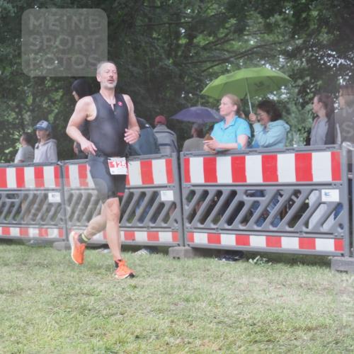 21.06.2025 - 27. Vierlanden-Triathlon KatJ http://msf.ph/oto/8036308 15.06.2025 13:54:08 Ziel 125, 719 meine-sportfotos.de