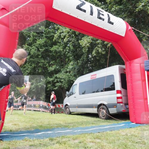 15.06.2025 - 27. Vierlanden-Triathlon KatJ http://msf.ph/oto/8036348 15.06.2025 11:25:17 Schwimmen  meine-sportfotos.de