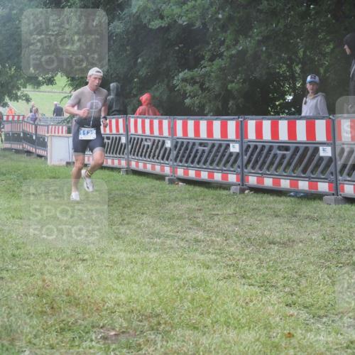 21.06.2025 - 27. Vierlanden-Triathlon KatJ http://msf.ph/oto/8036365 15.06.2025 13:54:31 Ziel 1122, 1152 meine-sportfotos.de