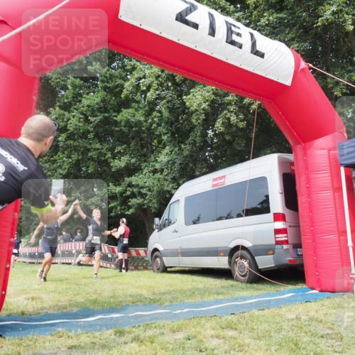 15.06.2025 - 27. Vierlanden-Triathlon KatJ http://msf.ph/oto/8036367 15.06.2025 11:25:18 Schwimmen  meine-sportfotos.de