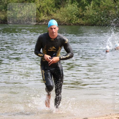 21.06.2025 - 27. Vierlanden-Triathlon Lena Gebhardt http://msf.ph/oto/8036375 15.06.2025 11:57:50 Schwimmen 984, 986, 987 meine-sportfotos.de