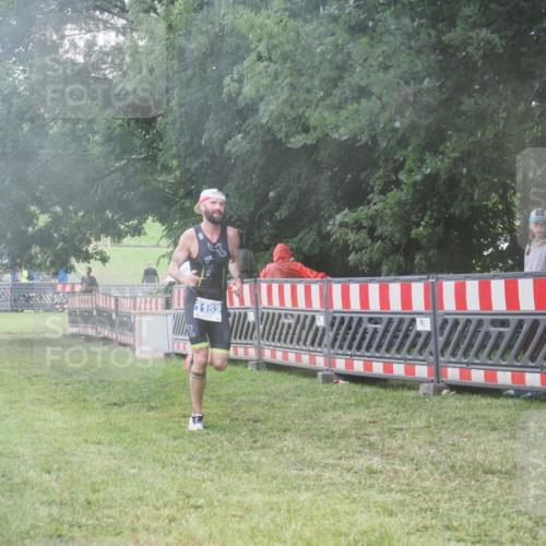 21.06.2025 - 27. Vierlanden-Triathlon KatJ http://msf.ph/oto/8036432 15.06.2025 13:54:38 Ziel 1152 meine-sportfotos.de