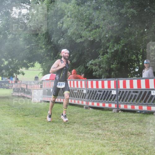 21.06.2025 - 27. Vierlanden-Triathlon KatJ http://msf.ph/oto/8036437 15.06.2025 13:54:38 Ziel 1152 meine-sportfotos.de