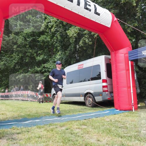 15.06.2025 - 27. Vierlanden-Triathlon KatJ http://msf.ph/oto/8036448 15.06.2025 11:25:22 Schwimmen  meine-sportfotos.de