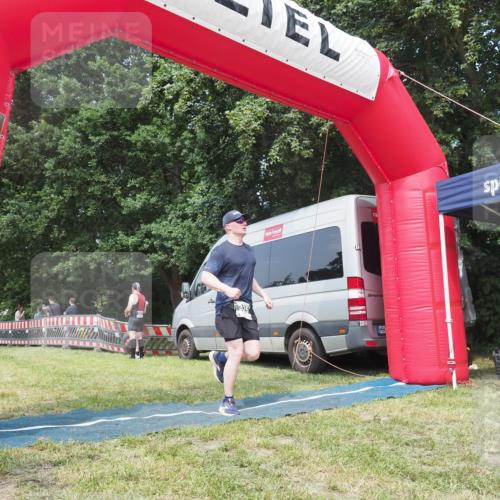15.06.2025 - 27. Vierlanden-Triathlon KatJ http://msf.ph/oto/8036462 15.06.2025 11:25:23 Schwimmen  meine-sportfotos.de