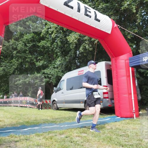 15.06.2025 - 27. Vierlanden-Triathlon KatJ http://msf.ph/oto/8036485 15.06.2025 11:25:23 Schwimmen  meine-sportfotos.de