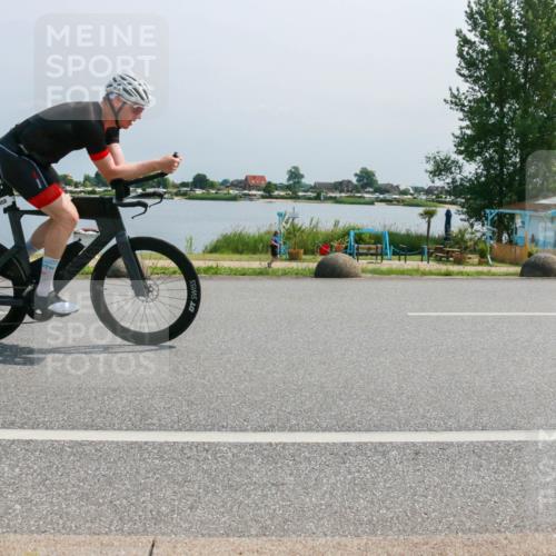 21.06.2025 - 27. Vierlanden-Triathlon H.Heesch http://msf.ph/oto/8036510 15.06.2025 11:46:05 Radfahren 32, 658 meine-sportfotos.de