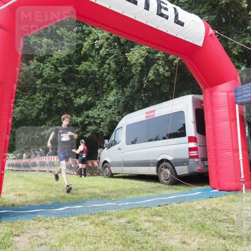 15.06.2025 - 27. Vierlanden-Triathlon KatJ http://msf.ph/oto/8036513 15.06.2025 11:25:30 Schwimmen  meine-sportfotos.de