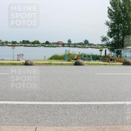 21.06.2025 - 27. Vierlanden-Triathlon H.Heesch http://msf.ph/oto/8036528 15.06.2025 11:46:09 Radfahren 32, 658, 803 meine-sportfotos.de