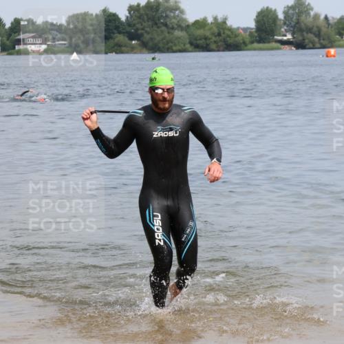 21.06.2025 - 27. Vierlanden-Triathlon Lena Gebhardt http://msf.ph/oto/8036546 15.06.2025 11:59:38 Schwimmen 997 meine-sportfotos.de