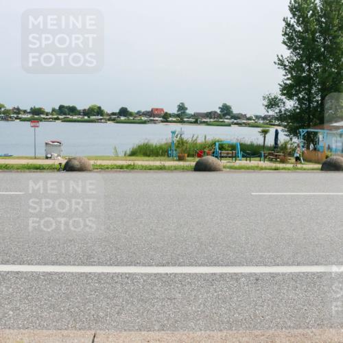 21.06.2025 - 27. Vierlanden-Triathlon H.Heesch http://msf.ph/oto/8036555 15.06.2025 11:46:11 Radfahren 215, 803 meine-sportfotos.de
