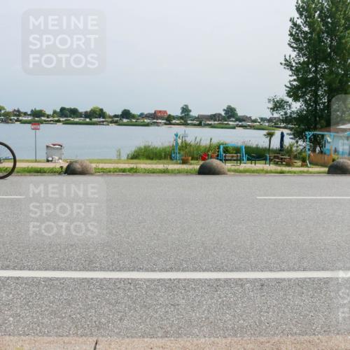 21.06.2025 - 27. Vierlanden-Triathlon H.Heesch http://msf.ph/oto/8036573 15.06.2025 11:46:15 Radfahren 215, 663, 743, 886 meine-sportfotos.de