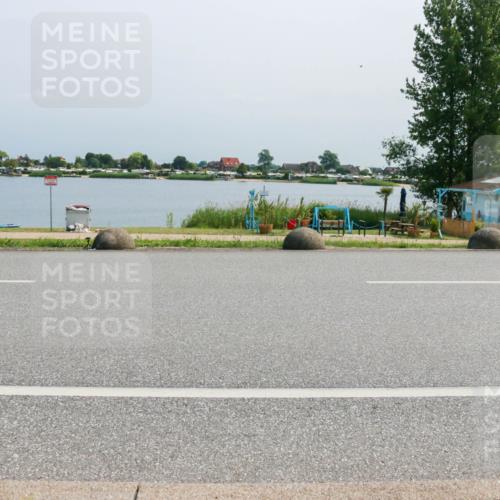 21.06.2025 - 27. Vierlanden-Triathlon H.Heesch http://msf.ph/oto/8036586 15.06.2025 11:46:16 Radfahren 215, 663, 743, 886 meine-sportfotos.de