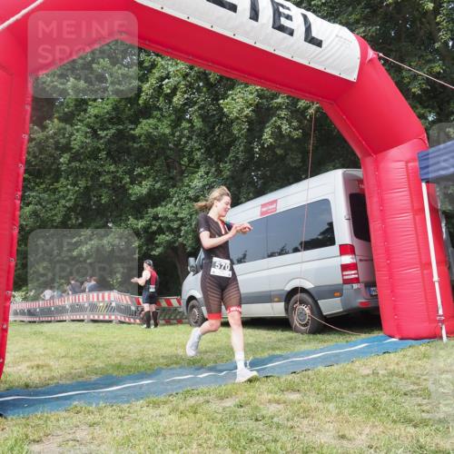 15.06.2025 - 27. Vierlanden-Triathlon KatJ http://msf.ph/oto/8036618 15.06.2025 11:25:35 Schwimmen  meine-sportfotos.de