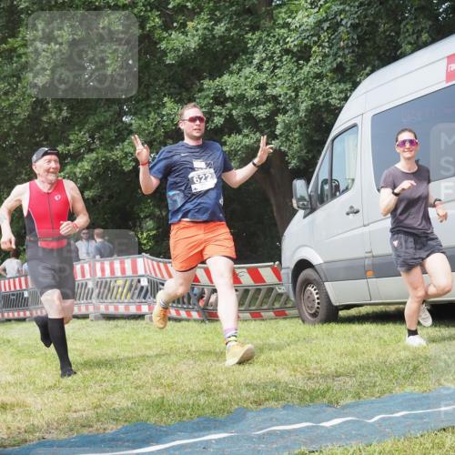 15.06.2025 - 27. Vierlanden-Triathlon KatJ http://msf.ph/oto/8036651 15.06.2025 11:25:50 Schwimmen  meine-sportfotos.de