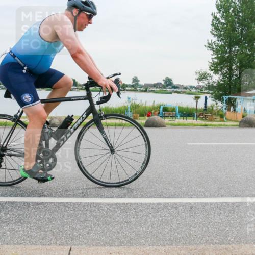 15.06.2025 - 27. Vierlanden-Triathlon H.Heesch http://msf.ph/oto/8036659 15.06.2025 10:49:16 Radfahren 6, 29, 115, 447 meine-sportfotos.de
