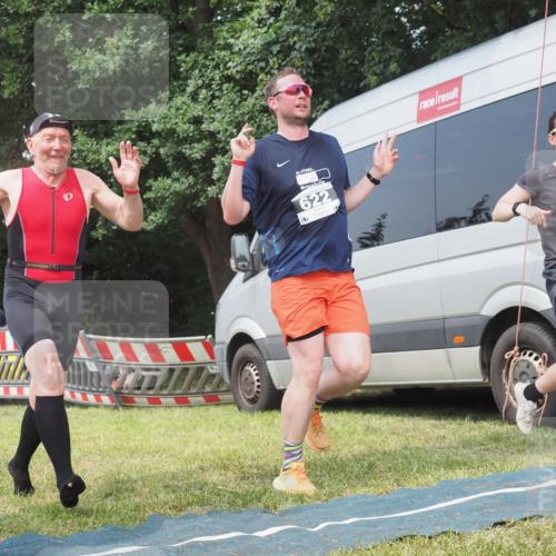 15.06.2025 - 27. Vierlanden-Triathlon KatJ http://msf.ph/oto/8036680 15.06.2025 11:25:51 Schwimmen  meine-sportfotos.de