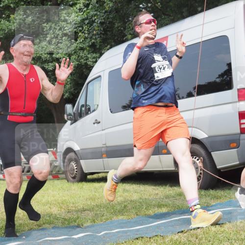 15.06.2025 - 27. Vierlanden-Triathlon KatJ http://msf.ph/oto/8036693 15.06.2025 11:25:51 Schwimmen  meine-sportfotos.de