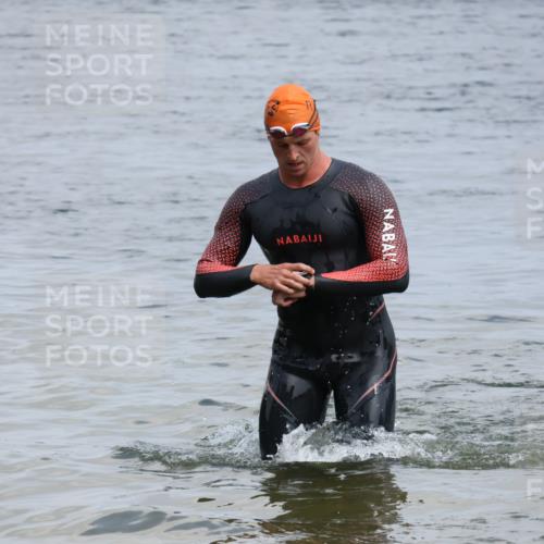 21.06.2025 - 27. Vierlanden-Triathlon Lena Gebhardt http://msf.ph/oto/8036709 15.06.2025 12:01:10 Schwimmen 992, 993, 996 meine-sportfotos.de