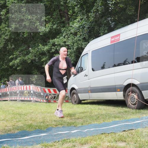 15.06.2025 - 27. Vierlanden-Triathlon KatJ http://msf.ph/oto/8036722 15.06.2025 11:26:05 Schwimmen  meine-sportfotos.de