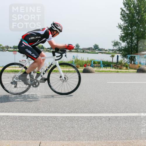 21.06.2025 - 27. Vierlanden-Triathlon H.Heesch http://msf.ph/oto/8036725 15.06.2025 11:46:22 Radfahren 231, 743 meine-sportfotos.de