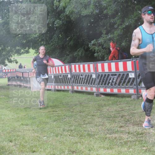 21.06.2025 - 27. Vierlanden-Triathlon KatJ http://msf.ph/oto/8036736 15.06.2025 14:15:40 Ziel 1172, 1210, 1217, 1293, 1309 meine-sportfotos.de