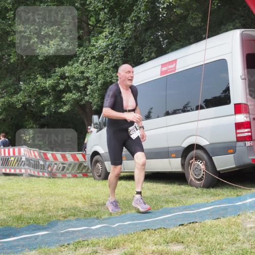 15.06.2025 - 27. Vierlanden-Triathlon KatJ http://msf.ph/oto/8036738 15.06.2025 11:26:05 Schwimmen  meine-sportfotos.de