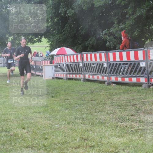 21.06.2025 - 27. Vierlanden-Triathlon KatJ http://msf.ph/oto/8036770 15.06.2025 14:15:44 Ziel 1172, 1210, 1217, 1293 meine-sportfotos.de