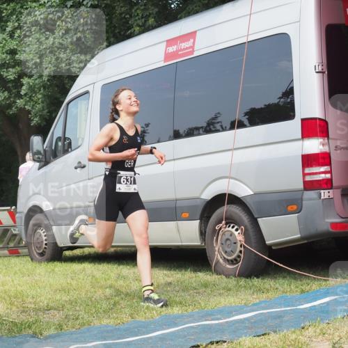 15.06.2025 - 27. Vierlanden-Triathlon KatJ http://msf.ph/oto/8036773 15.06.2025 11:26:08 Schwimmen  meine-sportfotos.de