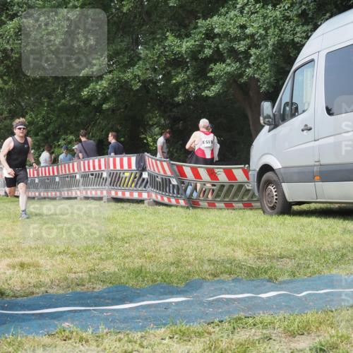 15.06.2025 - 27. Vierlanden-Triathlon KatJ http://msf.ph/oto/8036799 15.06.2025 11:26:25 Schwimmen  meine-sportfotos.de