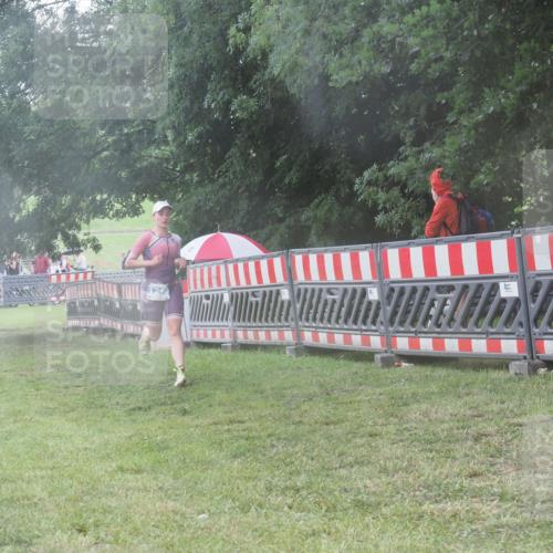 21.06.2025 - 27. Vierlanden-Triathlon KatJ http://msf.ph/oto/8036814 15.06.2025 14:15:48 Ziel 1173, 1210 meine-sportfotos.de