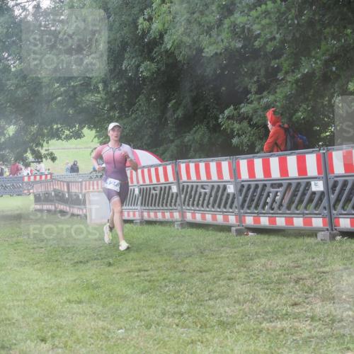 21.06.2025 - 27. Vierlanden-Triathlon KatJ http://msf.ph/oto/8036822 15.06.2025 14:15:48 Ziel 1173, 1210 meine-sportfotos.de
