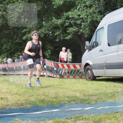 15.06.2025 - 27. Vierlanden-Triathlon KatJ http://msf.ph/oto/8036841 15.06.2025 11:26:26 Schwimmen  meine-sportfotos.de