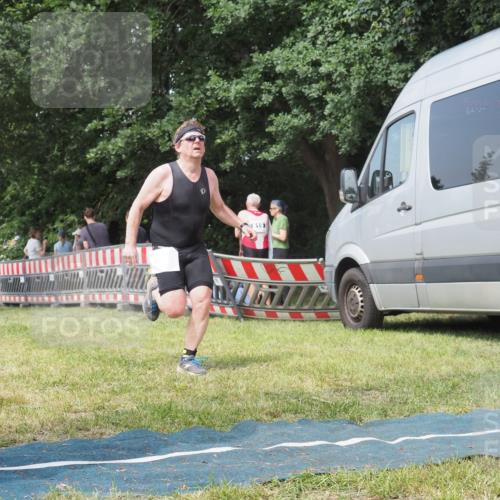 15.06.2025 - 27. Vierlanden-Triathlon KatJ http://msf.ph/oto/8036846 15.06.2025 11:26:26 Schwimmen  meine-sportfotos.de