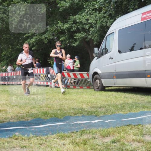 15.06.2025 - 27. Vierlanden-Triathlon KatJ http://msf.ph/oto/8036878 15.06.2025 11:26:29 Schwimmen  meine-sportfotos.de