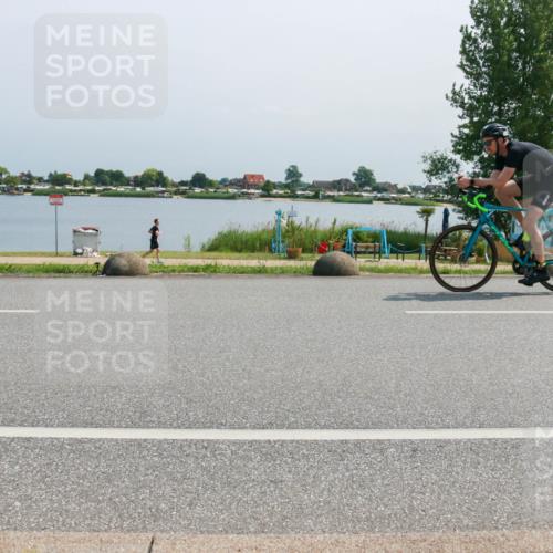 21.06.2025 - 27. Vierlanden-Triathlon H.Heesch http://msf.ph/oto/8036917 15.06.2025 11:47:03 Radfahren 647, 710, 734, 831 meine-sportfotos.de