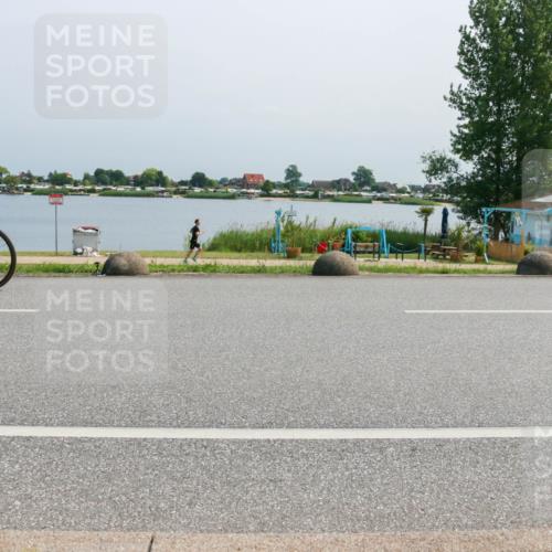 21.06.2025 - 27. Vierlanden-Triathlon H.Heesch http://msf.ph/oto/8036922 15.06.2025 11:47:03 Radfahren 647, 710, 734, 831 meine-sportfotos.de