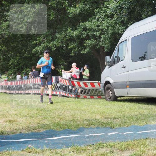15.06.2025 - 27. Vierlanden-Triathlon KatJ http://msf.ph/oto/8036930 15.06.2025 11:26:35 Schwimmen  meine-sportfotos.de