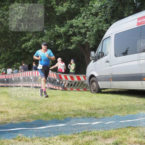 15.06.2025 - 27. Vierlanden-Triathlon KatJ http://msf.ph/oto/8036942 15.06.2025 11:26:36 Schwimmen  meine-sportfotos.de
