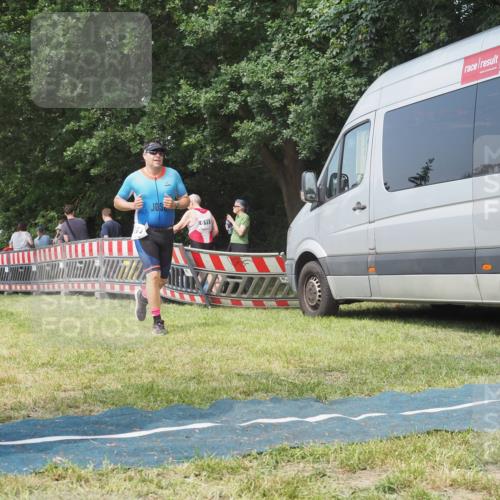 15.06.2025 - 27. Vierlanden-Triathlon KatJ http://msf.ph/oto/8036948 15.06.2025 11:26:36 Schwimmen  meine-sportfotos.de