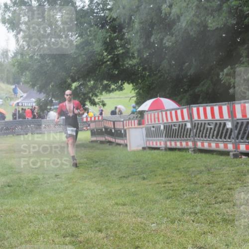 21.06.2025 - 27. Vierlanden-Triathlon KatJ http://msf.ph/oto/8036977 15.06.2025 14:16:13 Ziel 1253 meine-sportfotos.de