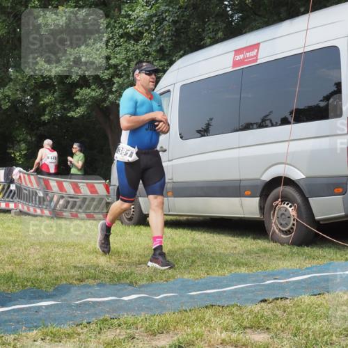 15.06.2025 - 27. Vierlanden-Triathlon KatJ http://msf.ph/oto/8036984 15.06.2025 11:26:37 Schwimmen  meine-sportfotos.de