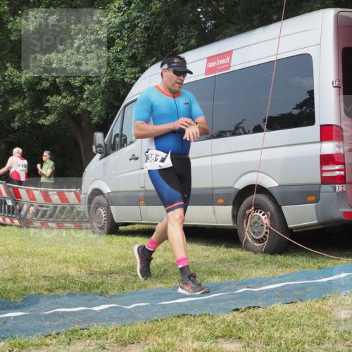 15.06.2025 - 27. Vierlanden-Triathlon KatJ http://msf.ph/oto/8036995 15.06.2025 11:26:37 Schwimmen  meine-sportfotos.de