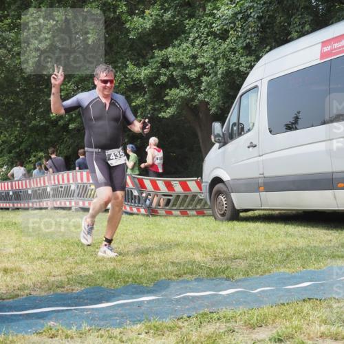 15.06.2025 - 27. Vierlanden-Triathlon KatJ http://msf.ph/oto/8037027 15.06.2025 11:26:48 Schwimmen 900 meine-sportfotos.de