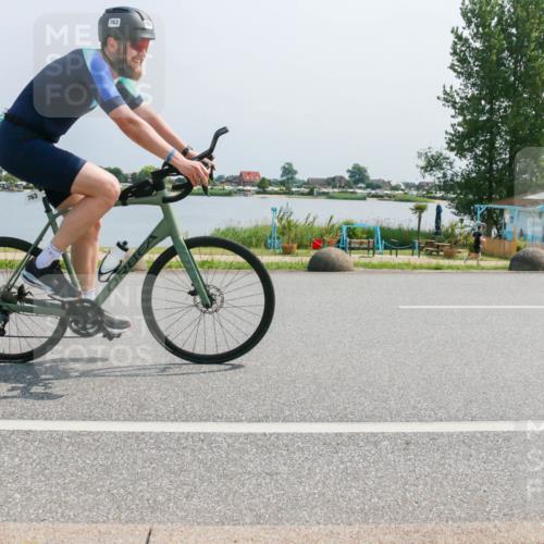 21.06.2025 - 27. Vierlanden-Triathlon H.Heesch http://msf.ph/oto/8037039 15.06.2025 11:47:08 Radfahren 647, 696, 710, 722, 734, 763, 831 meine-sportfotos.de