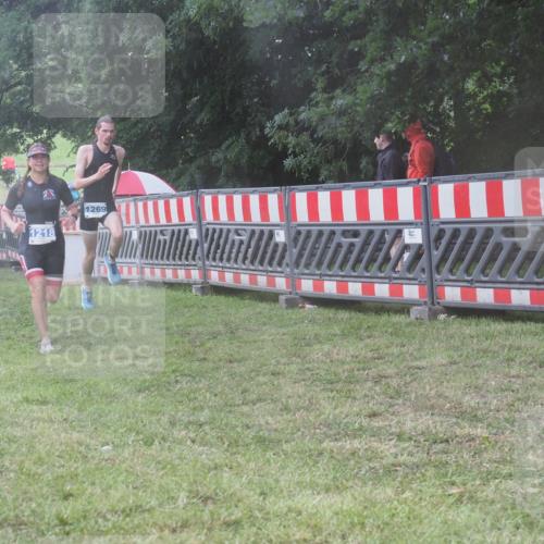 21.06.2025 - 27. Vierlanden-Triathlon KatJ http://msf.ph/oto/8037071 15.06.2025 14:17:14 Ziel 1218, 1269 meine-sportfotos.de