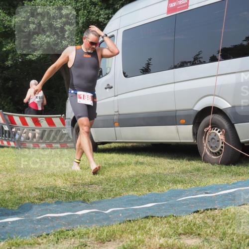 15.06.2025 - 27. Vierlanden-Triathlon KatJ http://msf.ph/oto/8037086 15.06.2025 11:26:59 Schwimmen 900 meine-sportfotos.de