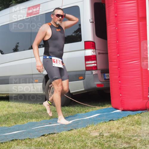 15.06.2025 - 27. Vierlanden-Triathlon KatJ http://msf.ph/oto/8037113 15.06.2025 11:27:00 Schwimmen 900 meine-sportfotos.de